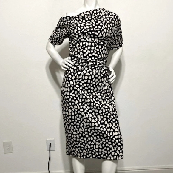 ASOS "NEW" Splodge Print Mono Polka Dot Pleated Shoulder Pencil Midi Dress Sz 12 - Picture 3 of 8